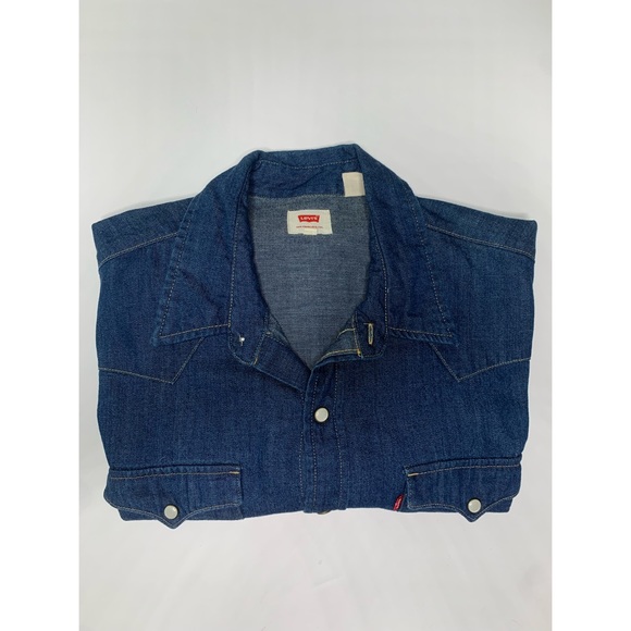 Levi’s Classic Denim Button Down Shirt - LARGE - Picture 5 of 6